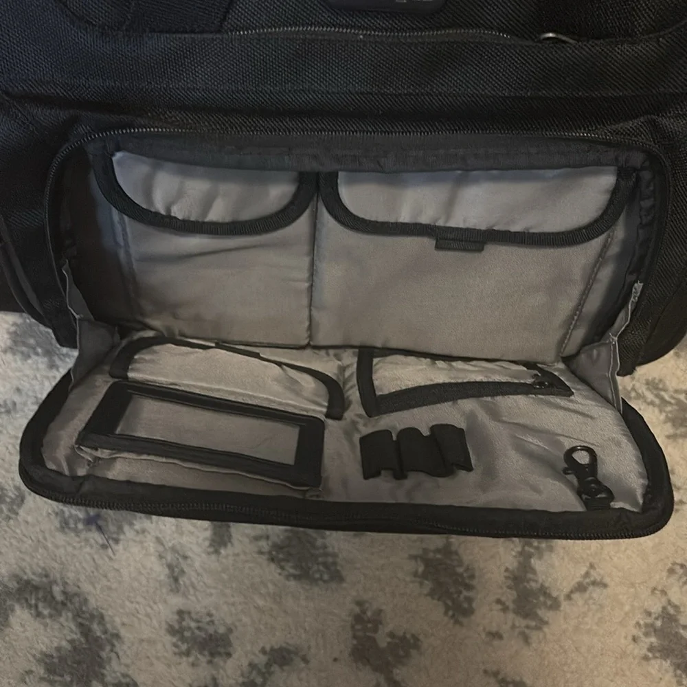 Targus black laptop carry case travel bag 16